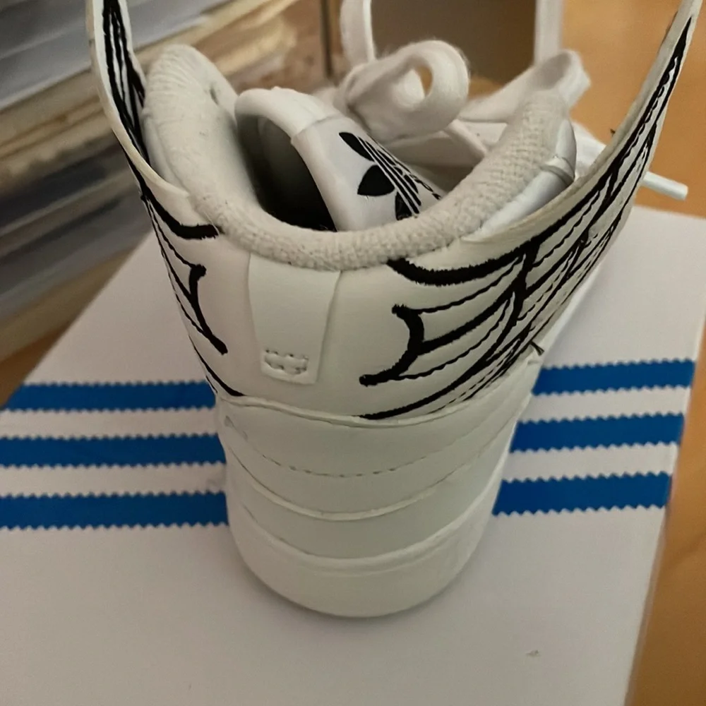 Adidas JS Wings 4.0 Kids - Picture 8 of 9